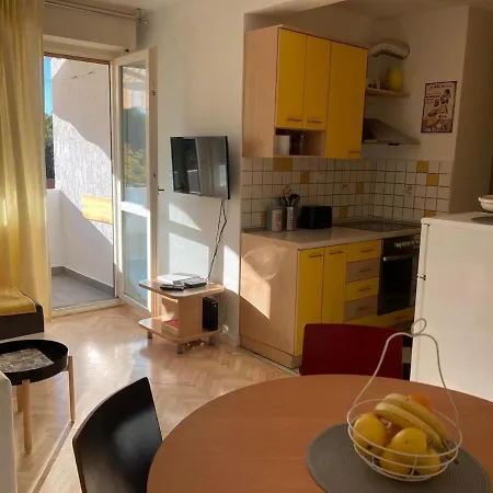 Sunny Near The Centar, Free Parking *