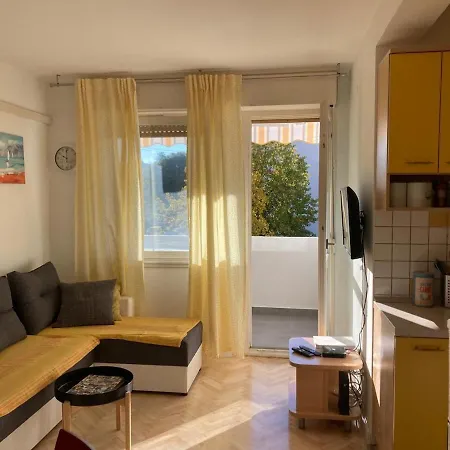 Sunny Near The Centar, Free Parking Апартаменты *