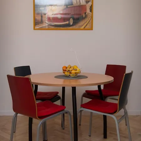 Sunny Near The Centar, Free Parking *